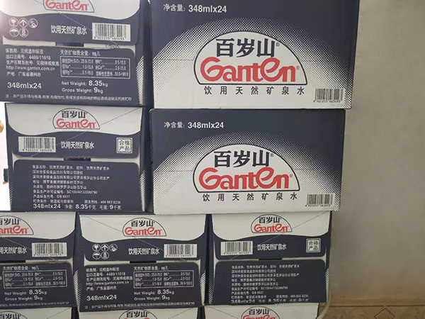 百岁山箱装水